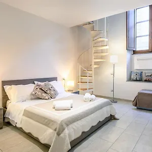  Apartment Duomo Confort Italy