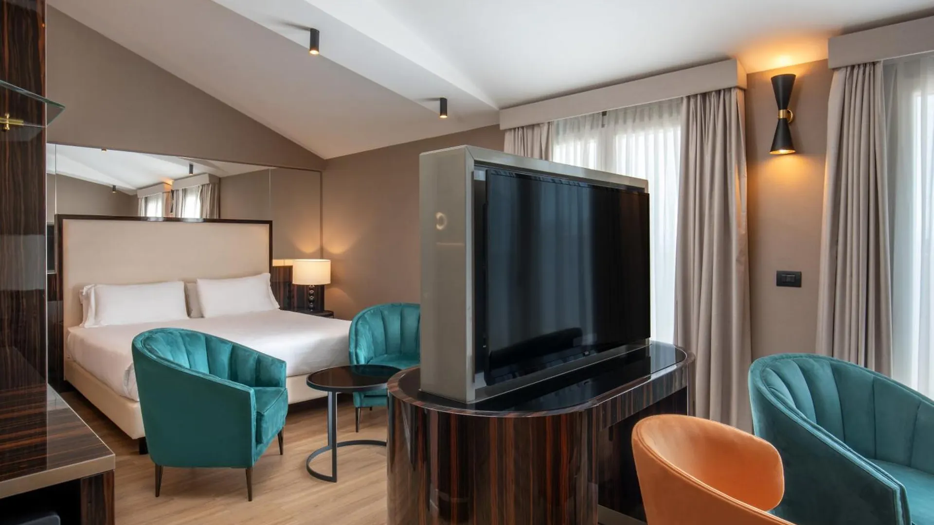 Hotel St Martin By Omnia Hotels Rome